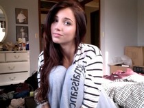 ZZSeries hot brunette babe