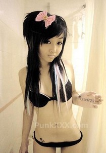 Amateur casting scene in